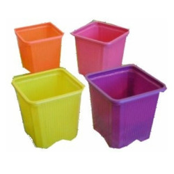 Maceta Cuadrada Amarilla 7x7x6.5cm MACETAS CUADRADAS