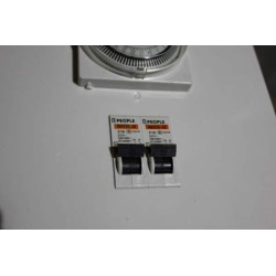 Temporizador Cli-Mate 8x600w con toma de calefacción TEMPORIZADORES