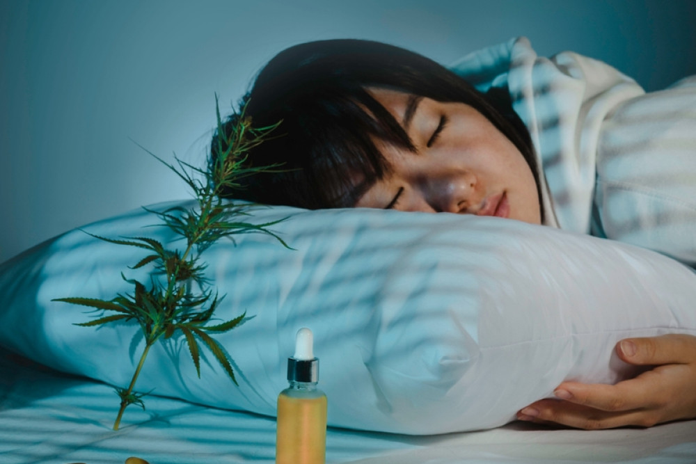 Cómo tomar CBD para dormir, ¡y despertarte lleno de energía!