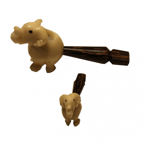 Pipa de bolsillo semilla Tagua ( elefante ) 8,5cm  PIPAS